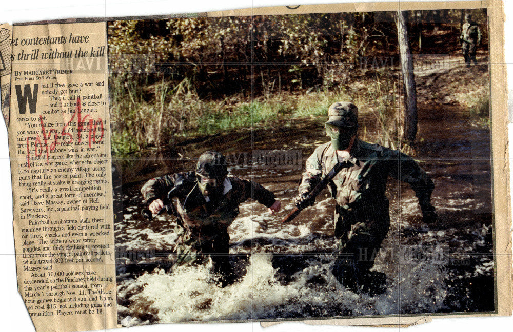 1990 Press Photo paintball game contestants - Historic Images