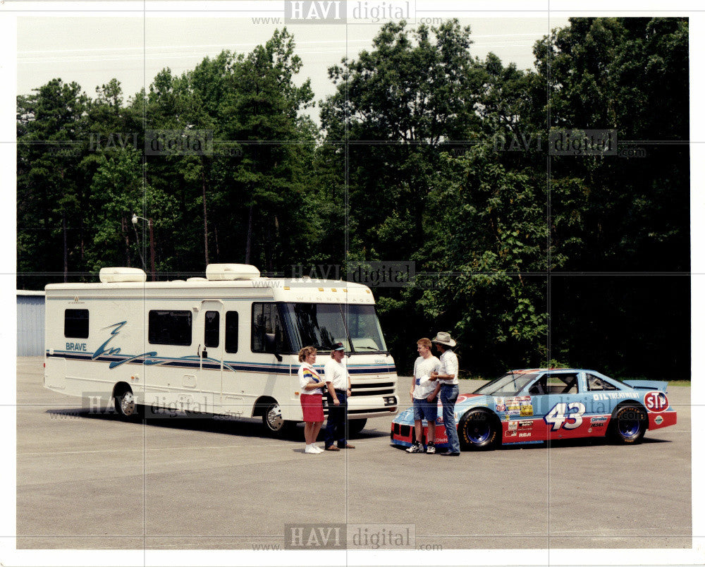 1995 Press Photo Official Motor Home NASCAR - Historic Images