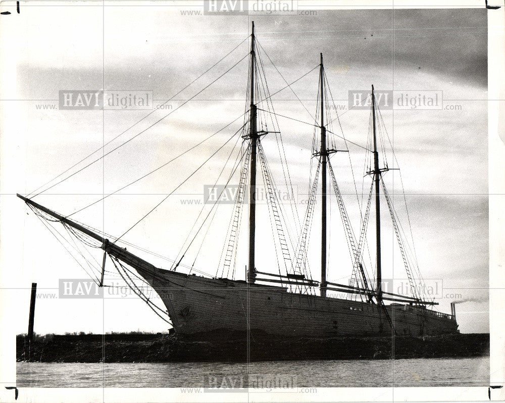 1948 Press Photo Wooden Ship Bowsprit - Historic Images