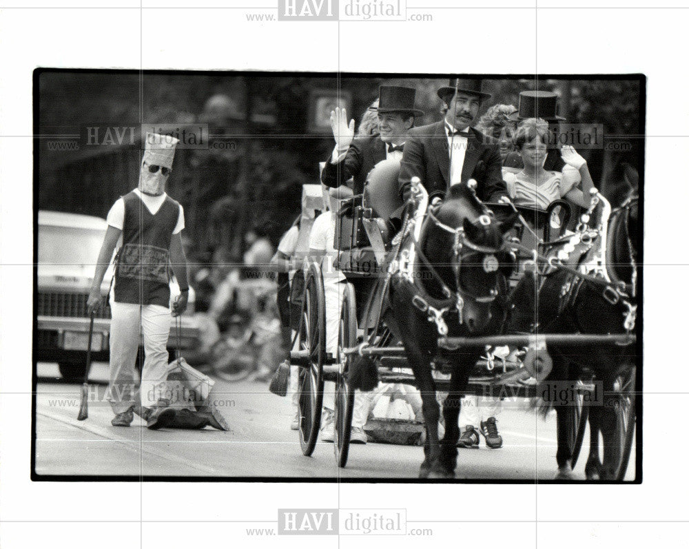 1985 Press Photo Canada Day parade Windsor independence - Historic Images