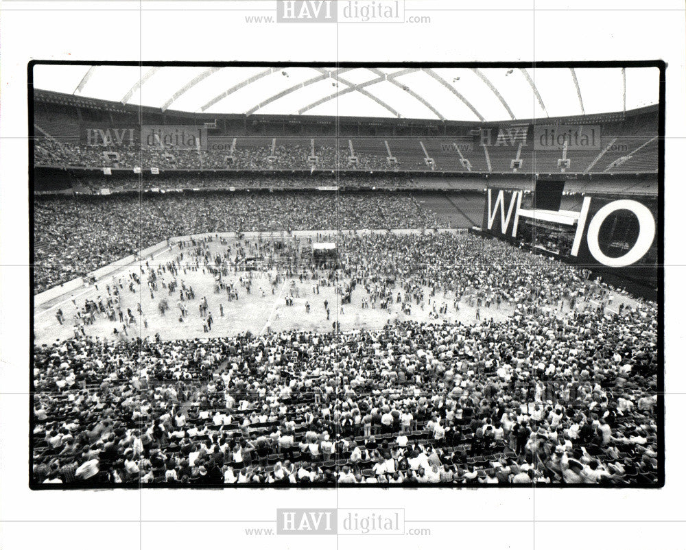 1982 Press Photo More than 70,000 Fans Attended - Historic Images