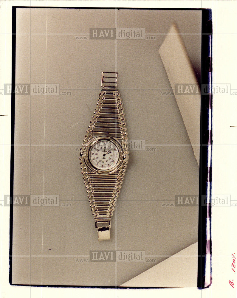 1989 Press Photo time watch 1989 Dec 15 clock - Historic Images