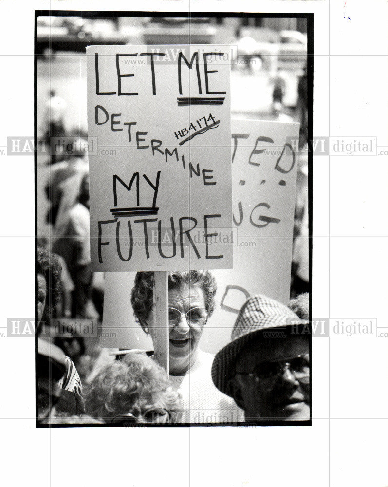 1989 Press Photo Aged - Historic Images