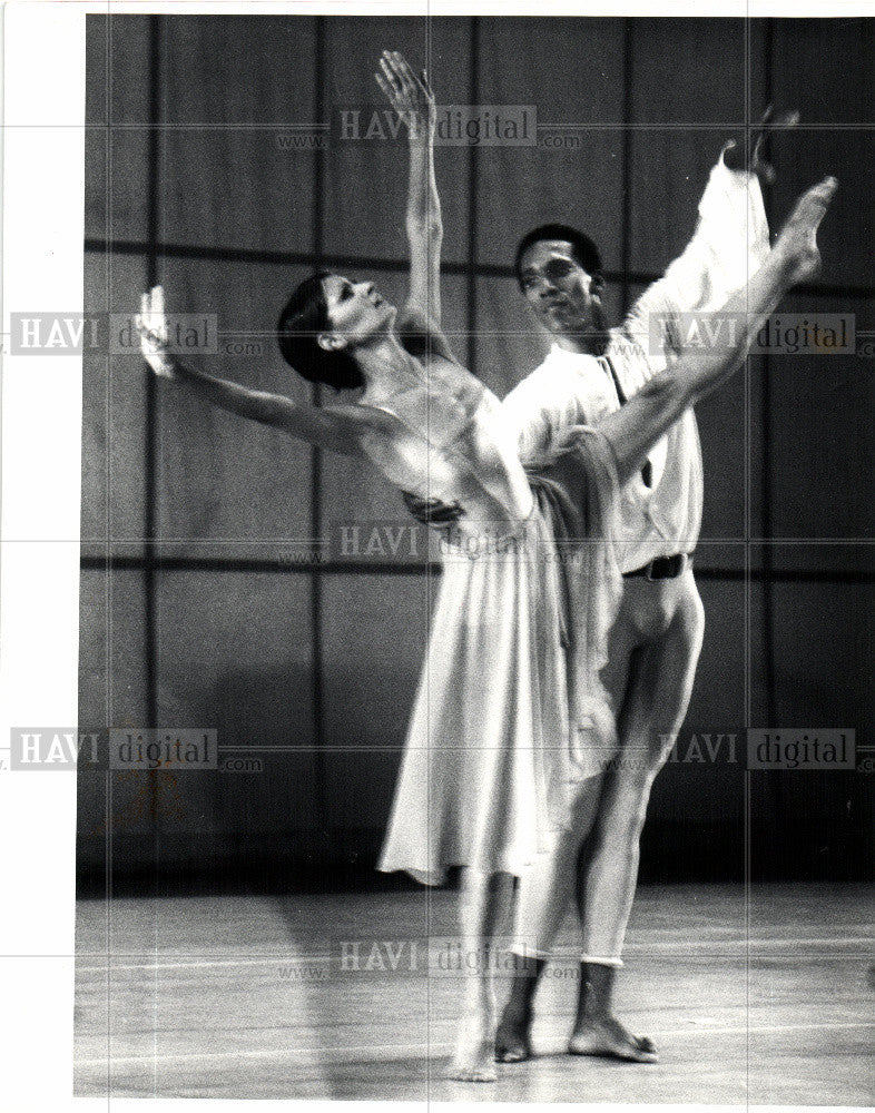 1983 Press Photo Alvin Ailey Dance Theater New York - Historic Images