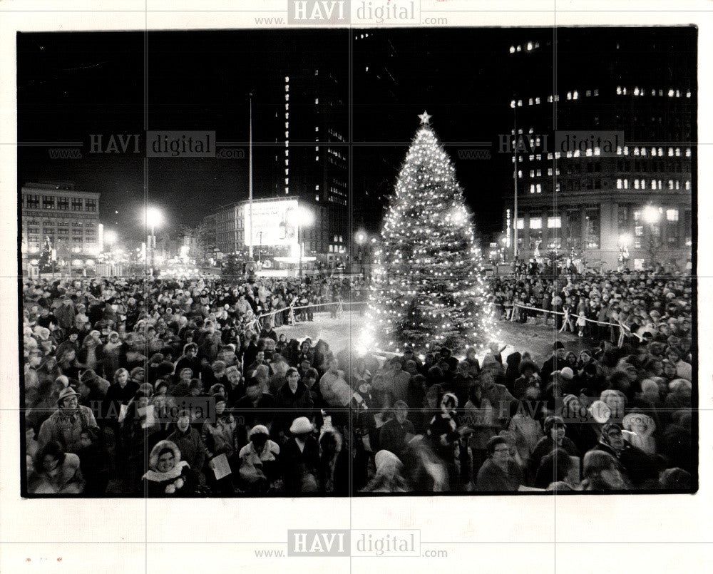 1972 Press Photo CHRISTMAS CAROL KENNEDY SQUARE - Historic Images