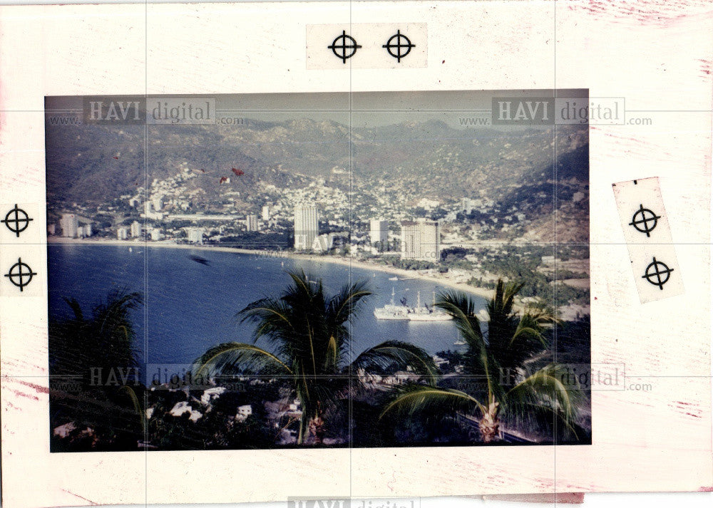 1990 Press Photo ACAPULCO BAY MEXICO - Historic Images