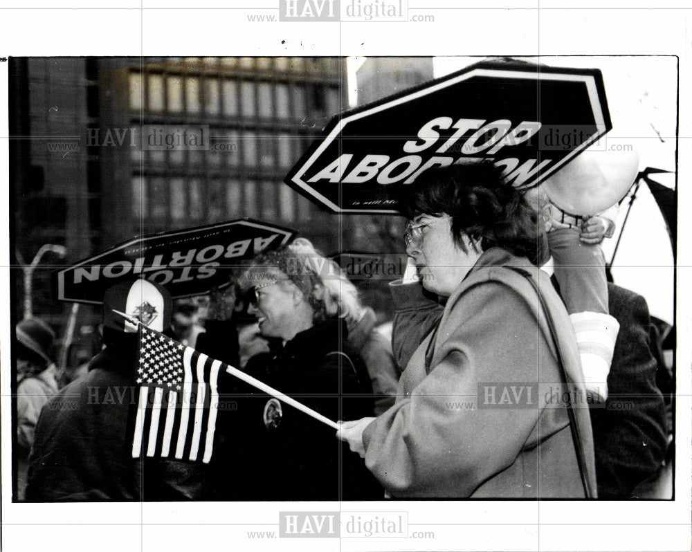 1991 Press Photo Abortion protests Kennedy Square 1994 - Historic Images
