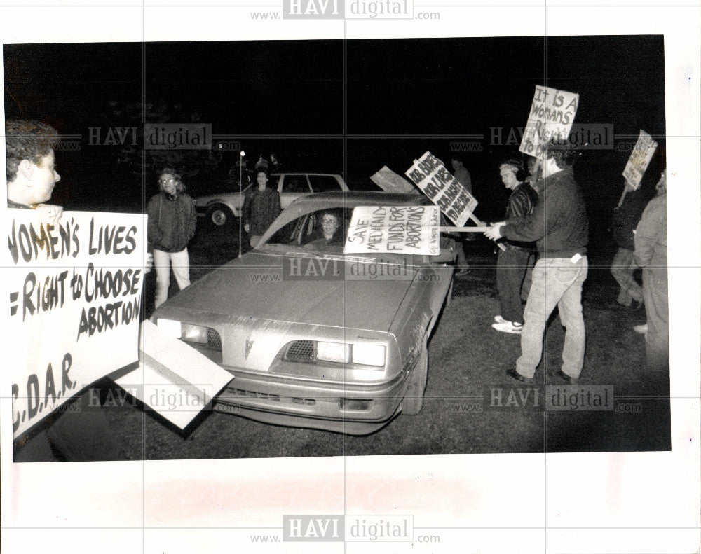 1989 Press Photo Abortion Protest St. Michael&#39;s Church - Historic Images