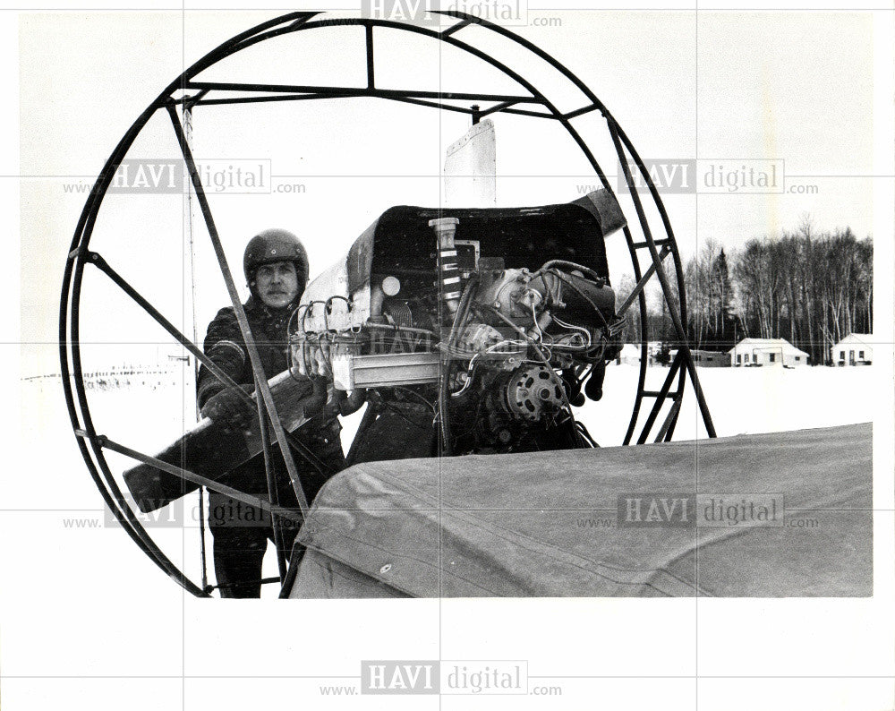 1979 Press Photo flat-bottomed vessel - Historic Images