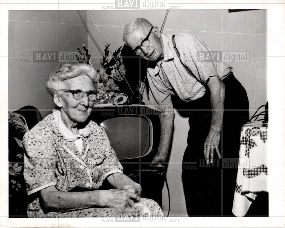 1956 Press Photo senior citizens - Historic Images