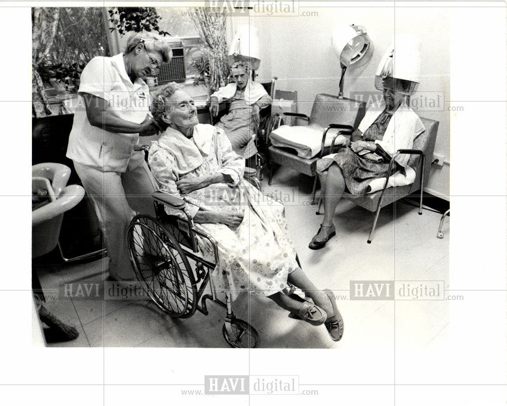 1985 Press Photo Addie Lillian Francescutti Arnold Home - Historic Images