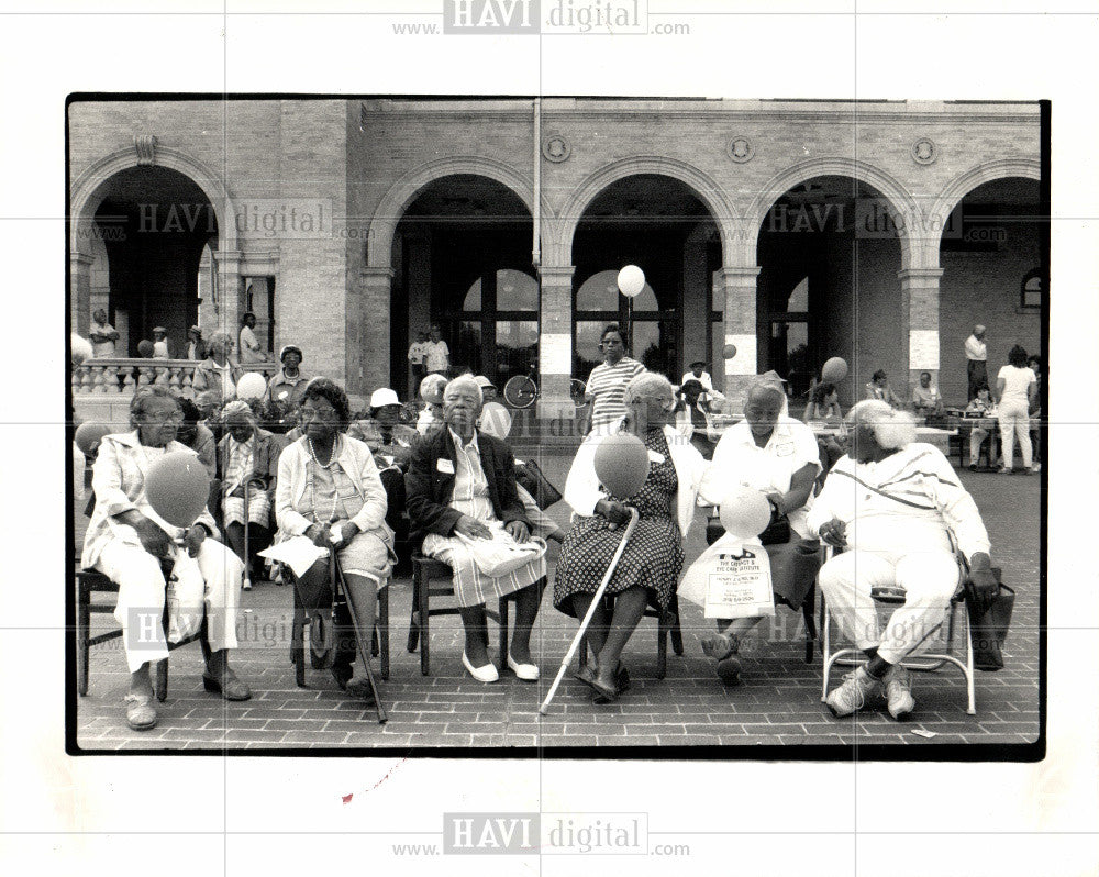 1987 Press Photo Detroit Senior Olympics, Belle Isle - Historic Images