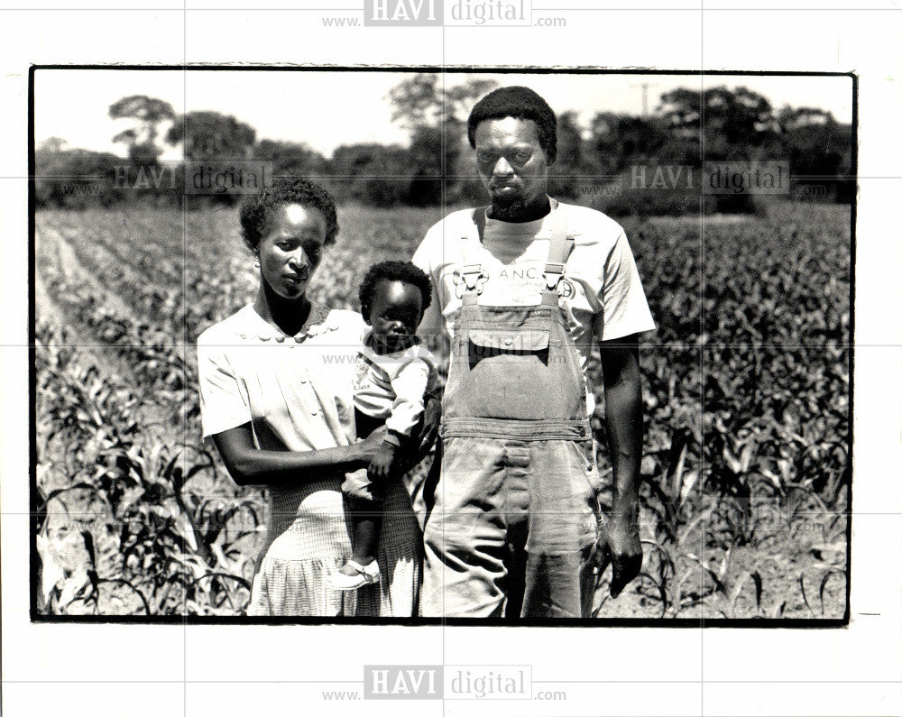 1987 Press Photo Lusaka w/his wife - Historic Images