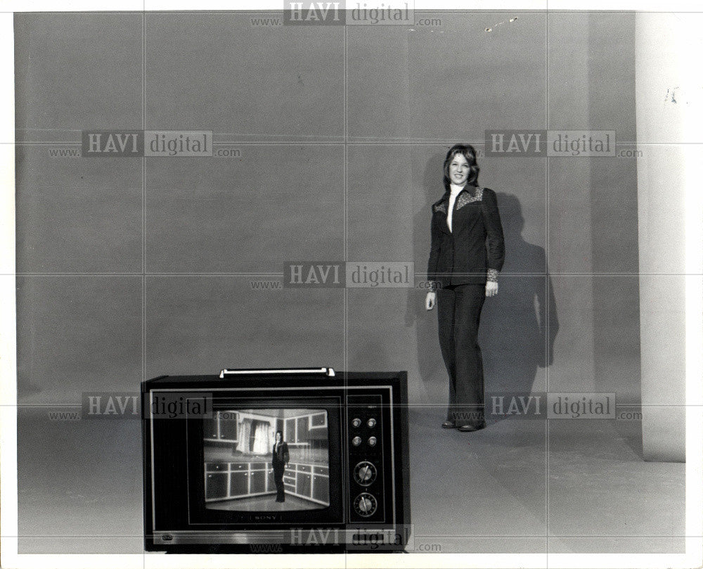 1975 Press Photo Advertising TV Snorkle Cmaera - Historic Images