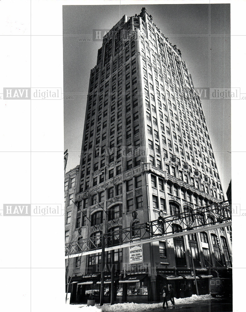 1982 Press Photo Apartment Buildings Park Palace - Historic Images