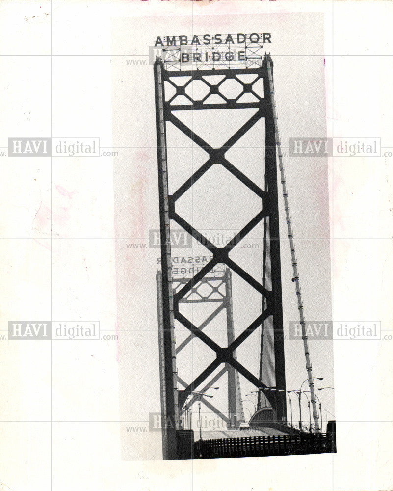 1977 Press Photo Ambassador Bridge - Historic Images