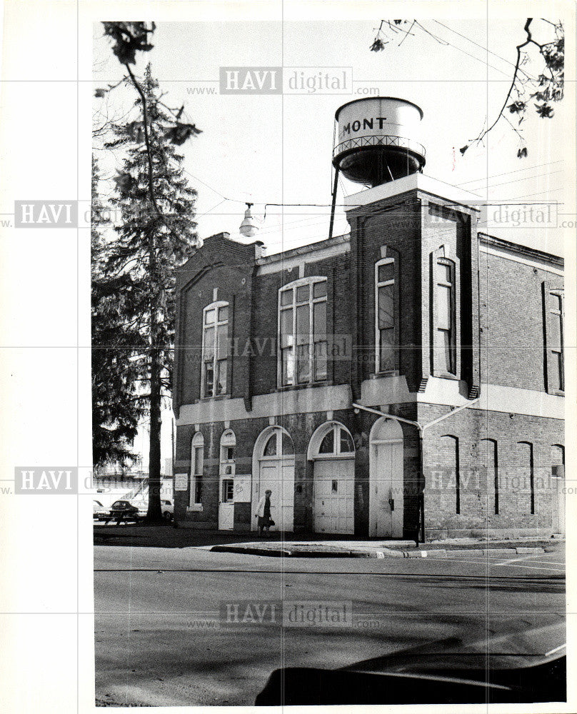 1974 Press Photo Almont Michigan Town Hall Building - Historic Images