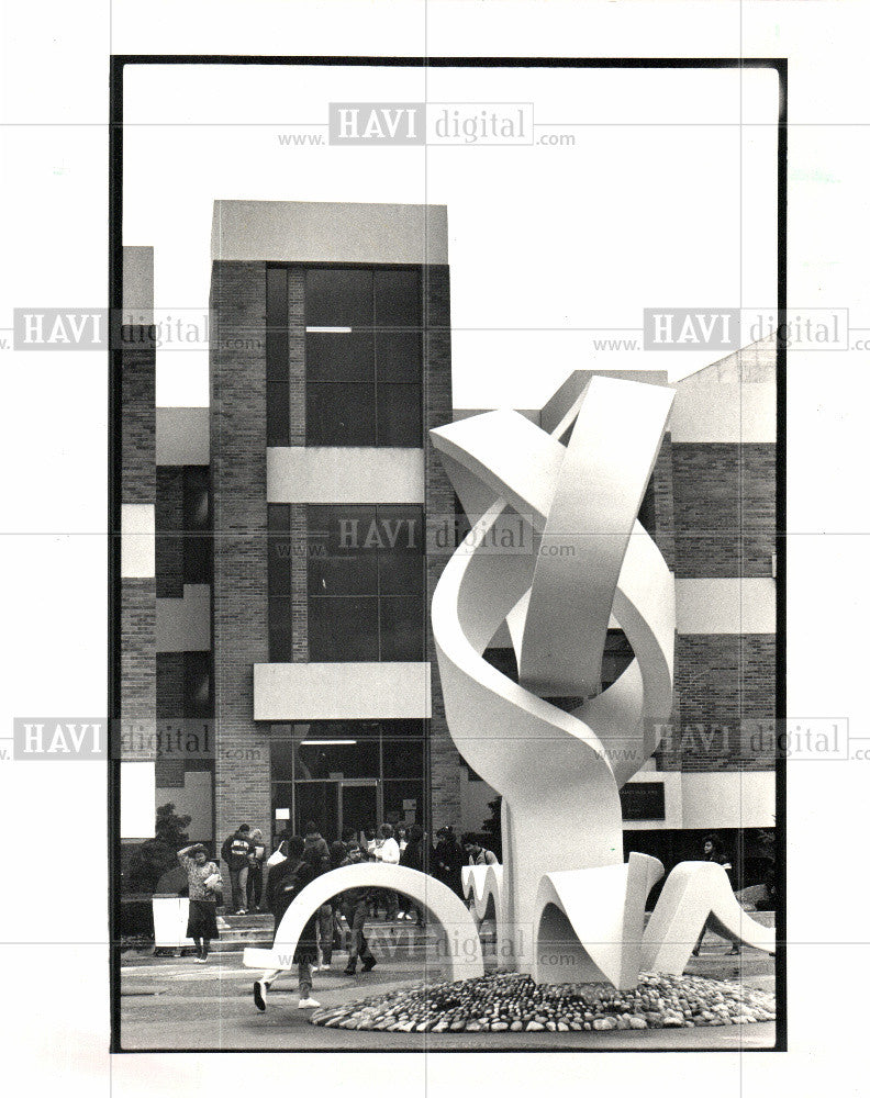 1986 Press Photo &quot;Regeneration&quot; sculpture - Historic Images