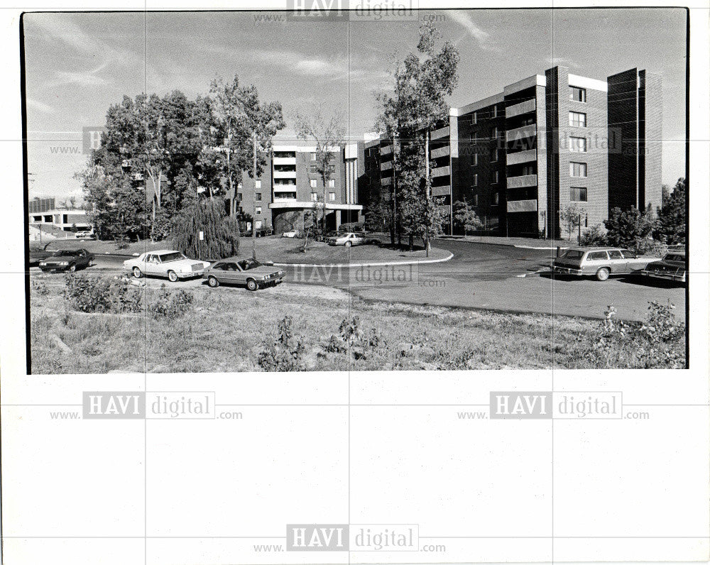 Press Photo Apartment -Buildings - Historic Images