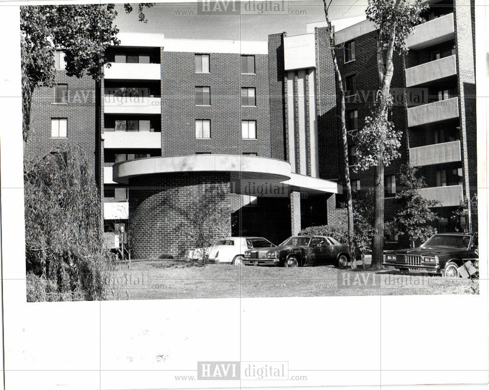 1982 Press Photo apartments condo conversion - Historic Images