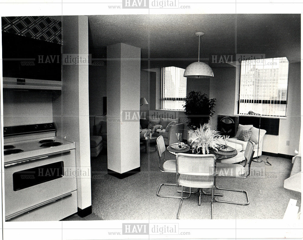 1981 Press Photo furnished apartment IndustrialBuilding - Historic Images