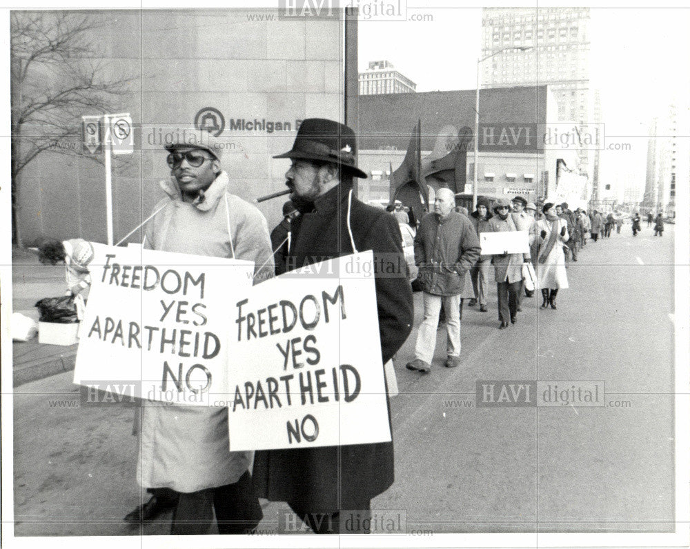 1984 Press Photo Demonstration And Protest 1984 - Historic Images