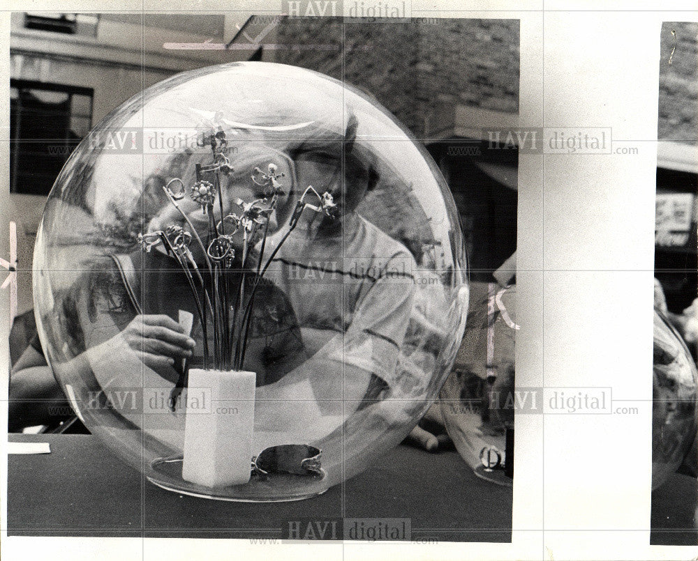 1972 Press Photo "rings" Van Haren prof Eastern MI Univ - Historic Images