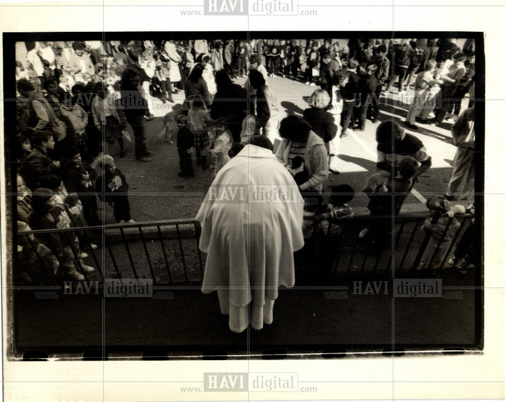 1988 Press Photo Animals Blessing - Historic Images