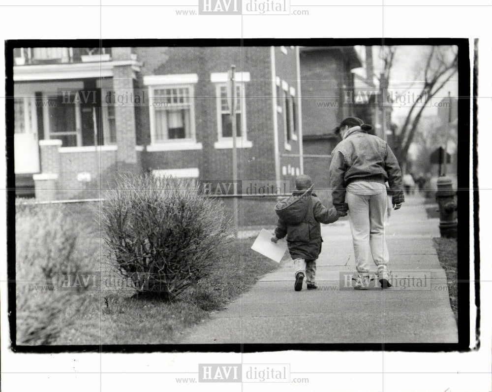 1990 Press Photo Angell Elementary School Michigan - Historic Images