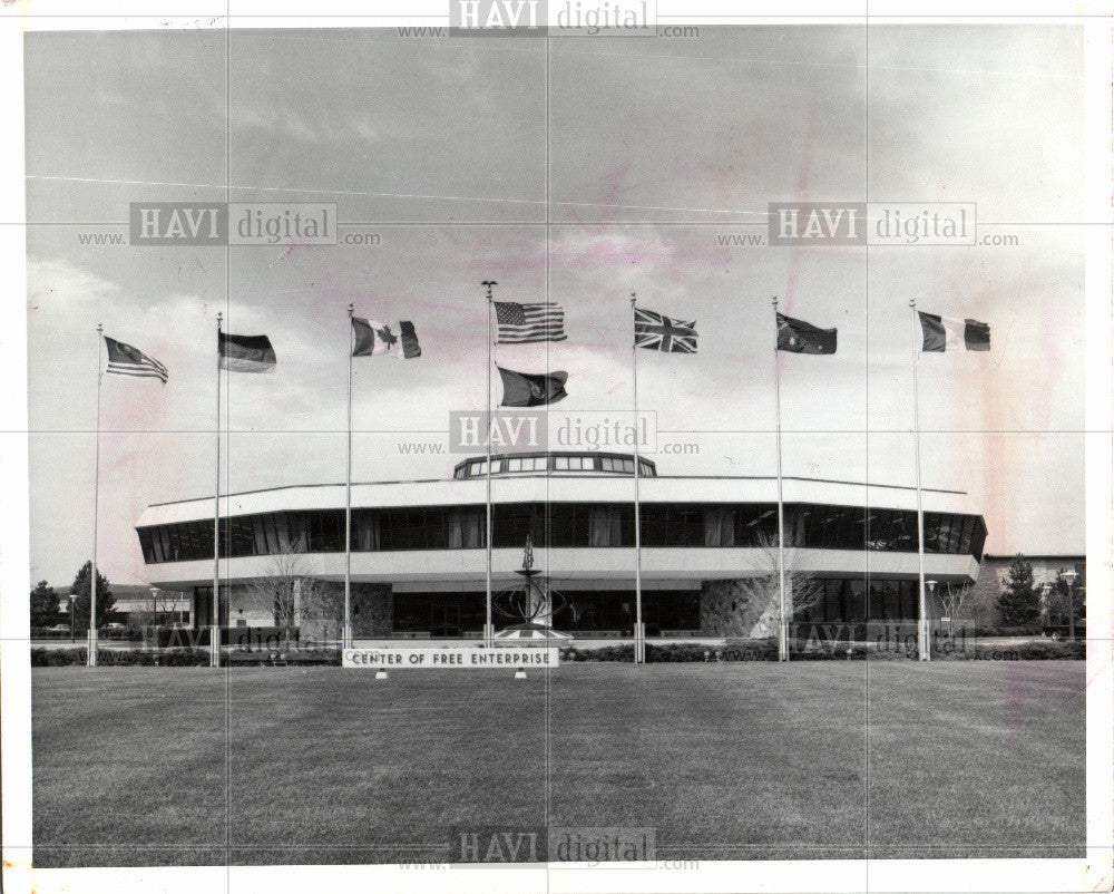 1986 Press Photo Amway Corp - Historic Images