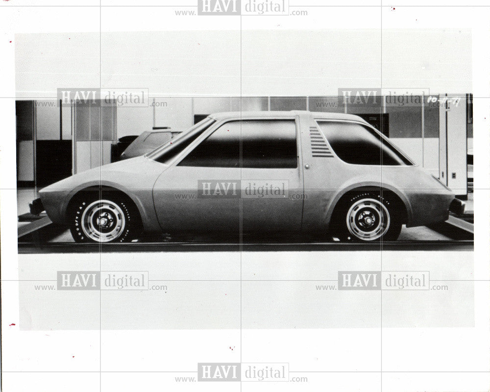 1975 Press Photo Amer Motors Corp PACE Amigo - Historic Images