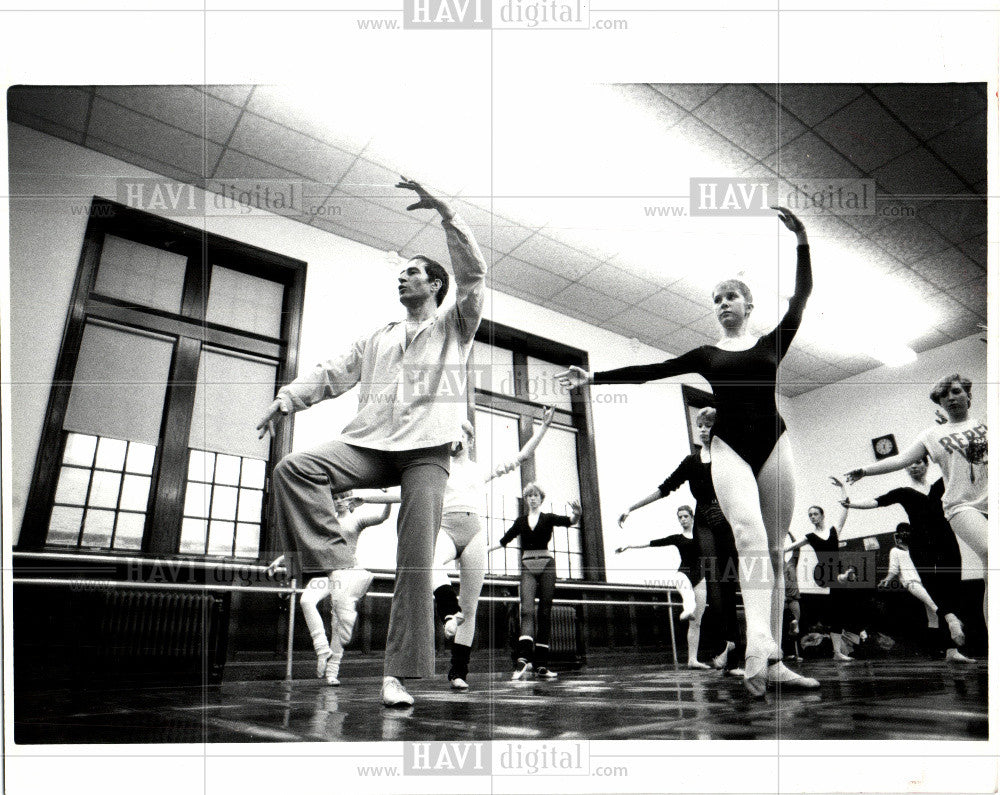 1985 Press Photo BALLET TAUGHT BY A MASTER - Historic Images