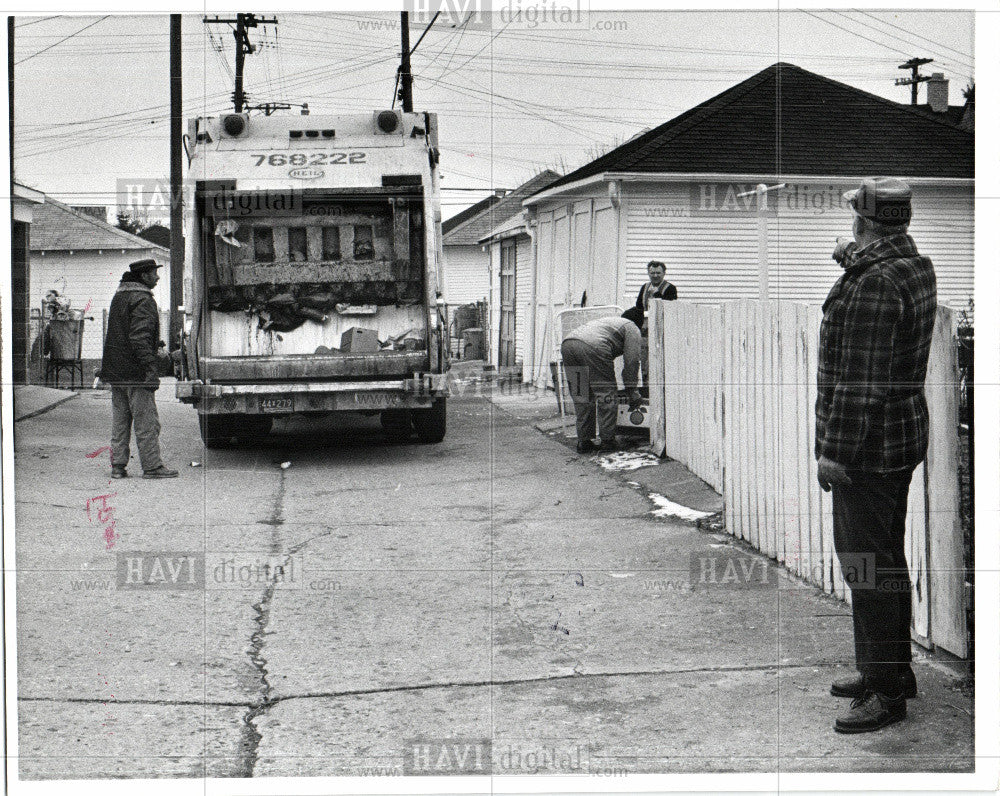 Press Photo alley - Historic Images