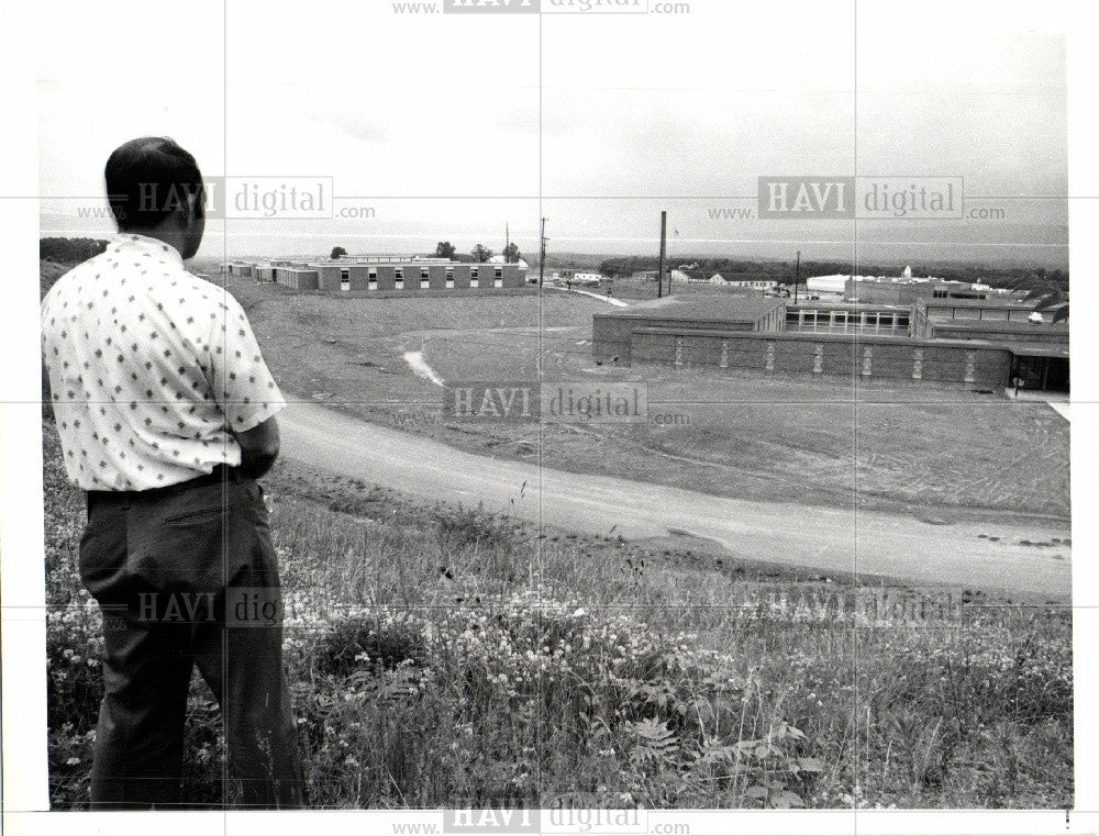 1975 Press Photo allenwood low security prison - Historic Images