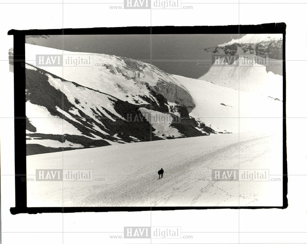 1987 Press Photo Alberta Canada - Historic Images