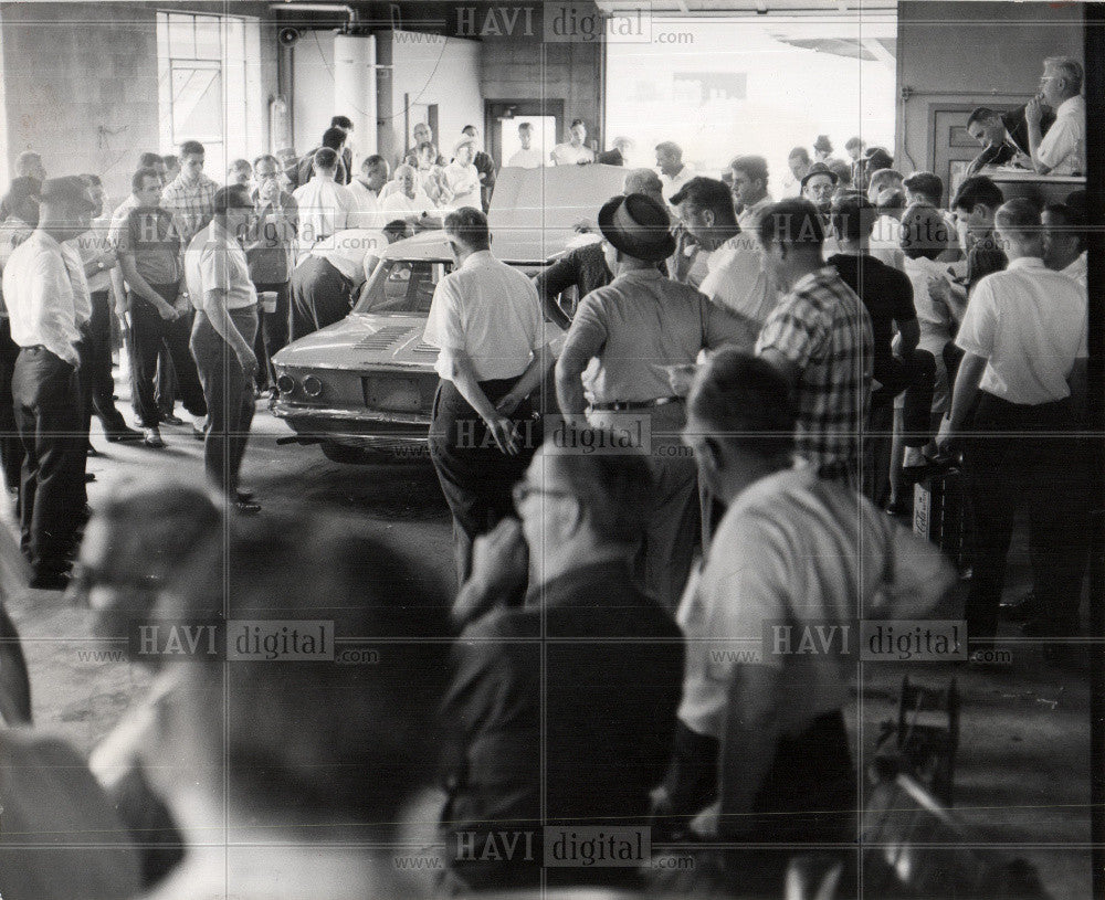 1969 Press Photo automobile  auction 1969 - Historic Images