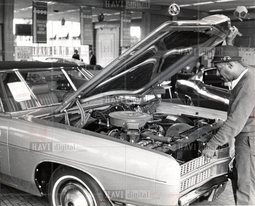 1978 Press Photo AUTOMOBILE MECHANIC - Historic Images