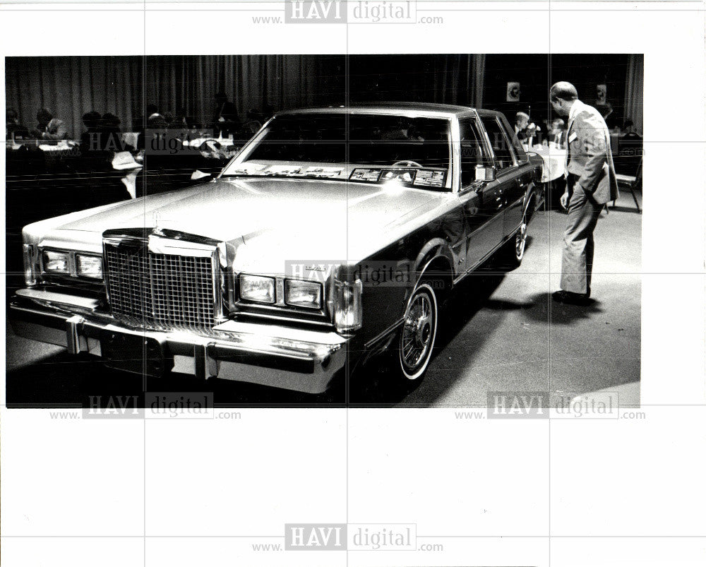 1986 Press Photo John Young, Automotive News World - Historic Images