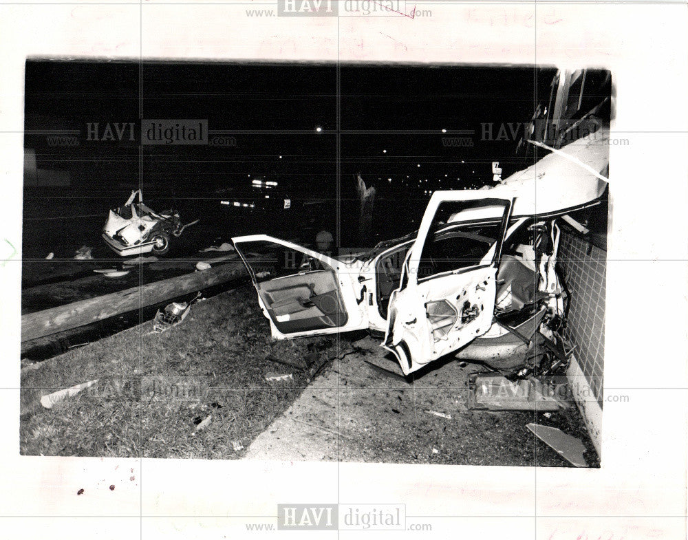 1988 Press Photo Three teens died in crash on Greenfiel - Historic Images