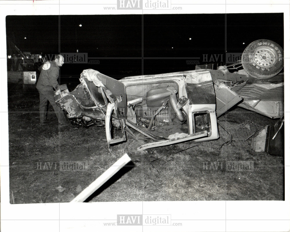 1985 Press Photo Scene of a vehicle crash - Historic Images