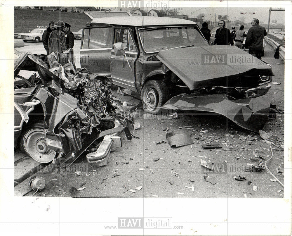 1976 Press Photo AUTO ACCIDENT - Historic Images