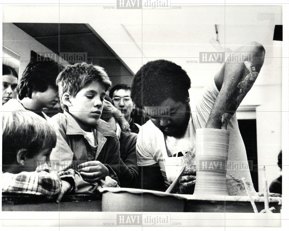 1983 Press Photo Beth Navarre Dennis Williams Artrain - Historic Images