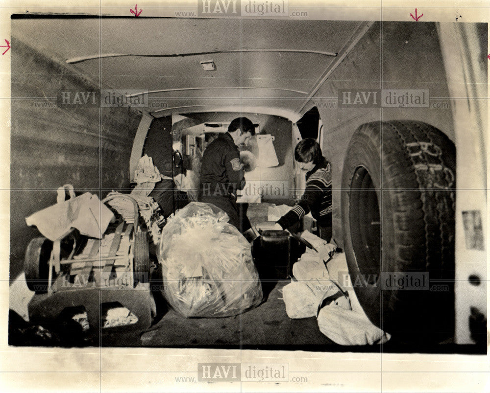 1981 Press Photo ARMORED TRUCK - Historic Images