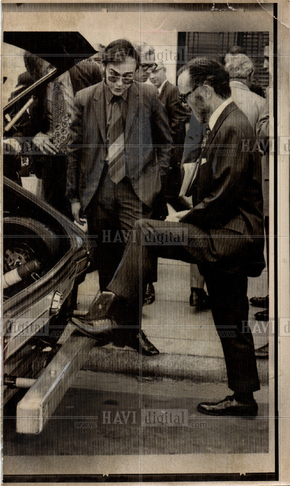 1971 Press Photo Senator. Philip A. Hart. - Historic Images