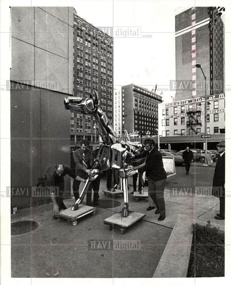 1971 Press Photo Heading for New Pastures - Historic Images