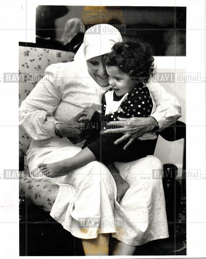 1990 Press Photo Mariam Hamood Yvonne Hamood - Historic Images