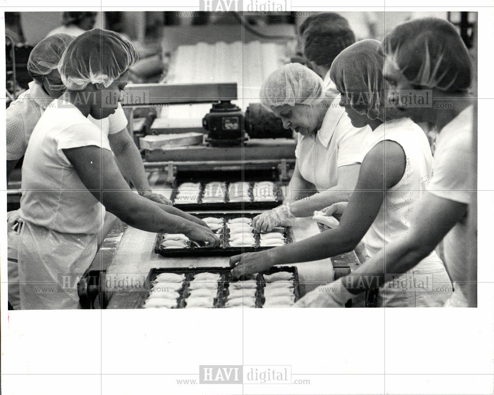 1981 Press Photo Awrey Bakery - Historic Images