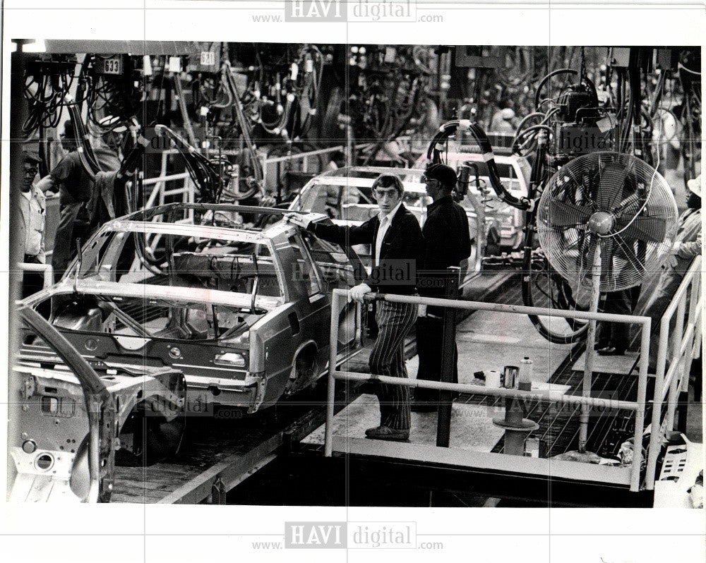 1991 Press Photo Chrysler Car Assembly Line Jefferson - Historic Images