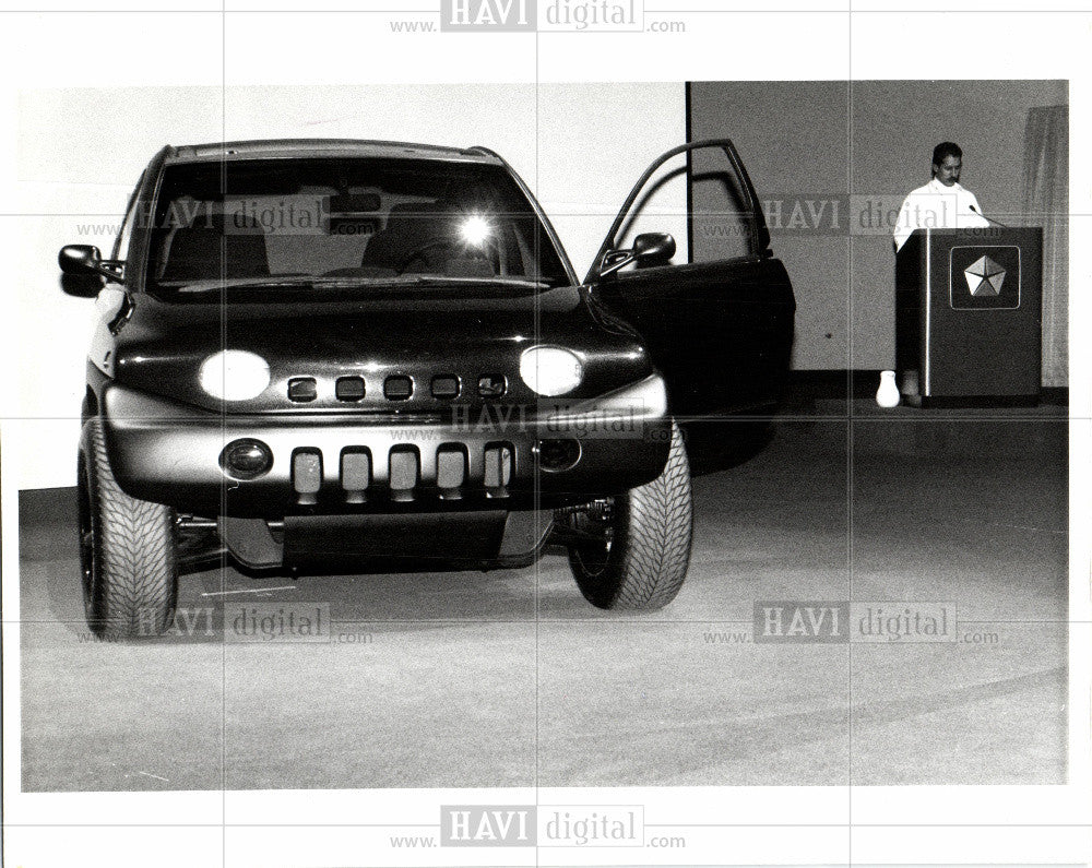 1993 Press Photo Chrysler concept car Tech Center - Historic Images