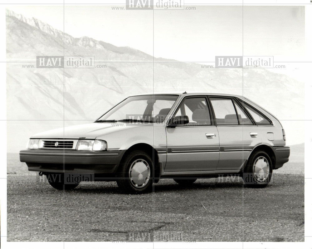 1987 Press Photo Mercury automobile Ford Tracer - Historic Images